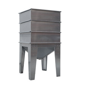 Feed silo with 3 top frames